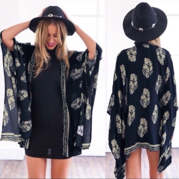 NWOT Beautiful Navy Bohemian Open Kimono - Picture 3 of 14